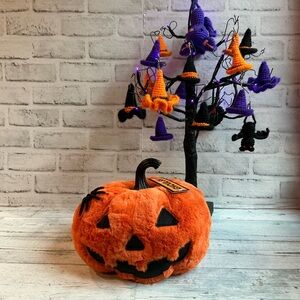 GHOULISH 10in Faux Fur Jack O Lantern With Spider